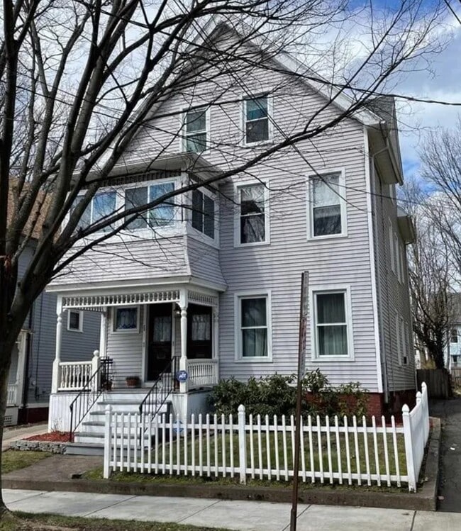23 Woodland St, Unit 25 Woodland 3 in New Haven, CT - Foto de edificio - Building Photo