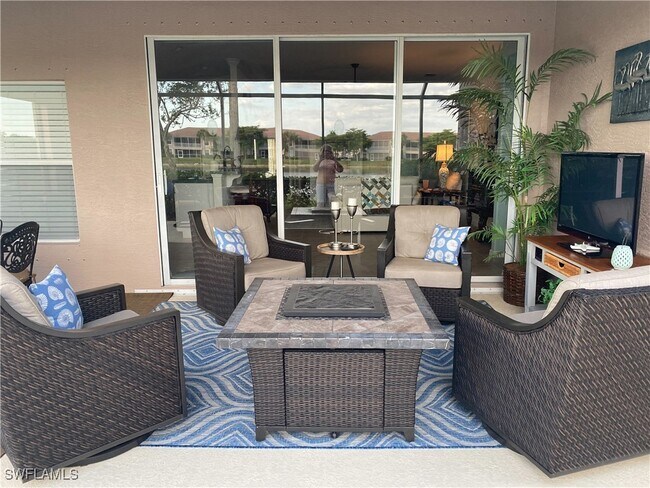 10063 Majestic Ave in Ft. Myers, FL - Building Photo - Building Photo