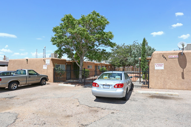 3417-3421 Eastern Ave SE in Albuquerque, NM - Building Photo - Building Photo