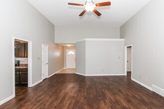 581 S Sanga Rd in Cordova, TN - Building Photo - Building Photo