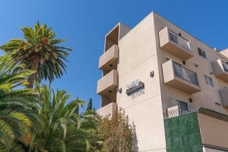 Franklin Tower in Hollywood, CA - Building Photo - Building Photo