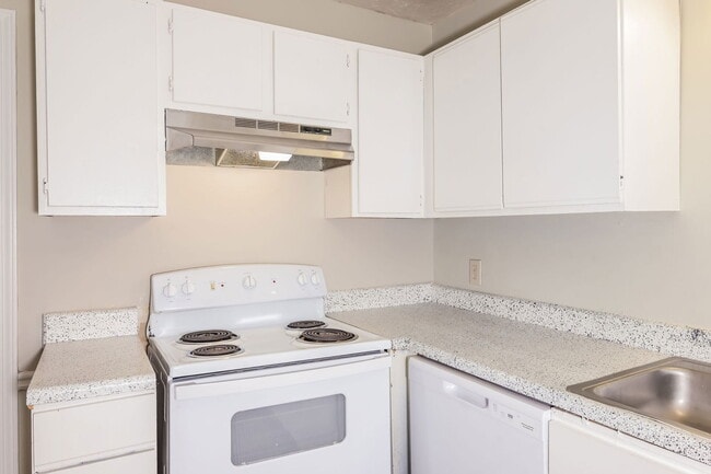 3495 Creekview Pl in Scottdale, GA - Building Photo - Building Photo