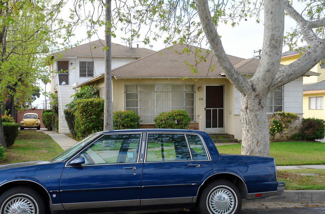 716 Manchester Dr in Inglewood, CA - Building Photo