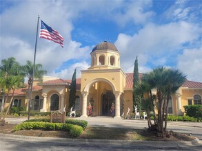2709 Via Cipriani in Clearwater, FL - Building Photo - Building Photo