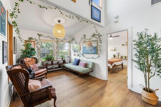 4966 Bundyhill Dr in Austin, TX - Building Photo - Building Photo