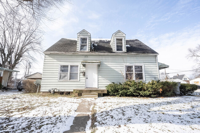 property at 1320 N Alton Ave
