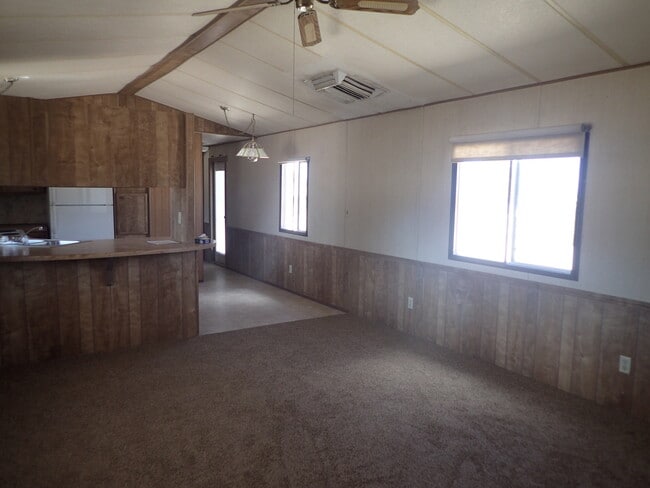1126 Strecker St in Ridgecrest, CA - Building Photo - Building Photo