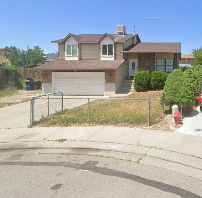 6635 W 6635 S in West Jordan, UT - Building Photo