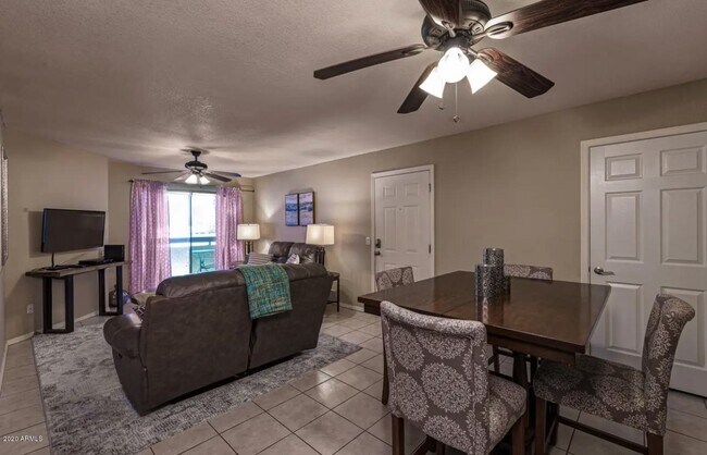 2228 N 52nd St in Phoenix, AZ - Building Photo - Building Photo