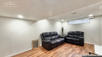 27 Murchison Cres in Toronto, ON - Building Photo - Building Photo