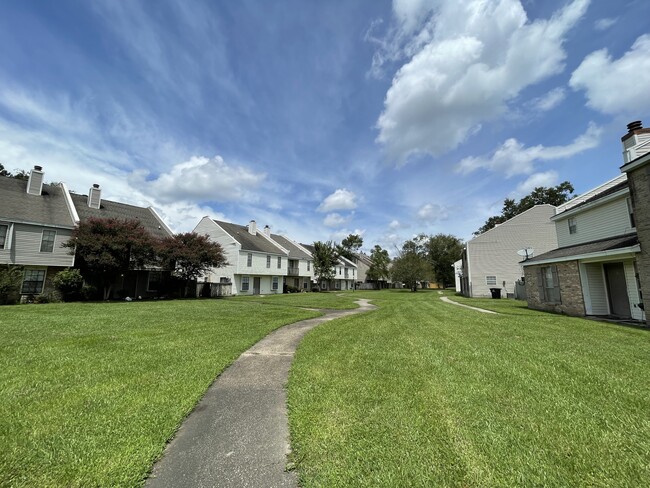 Shenandoah Ridge Townhomes in Baton Rouge, LA - Building Photo - Building Photo