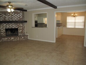 702 Oder Ln in Houston, TX - Building Photo - Building Photo