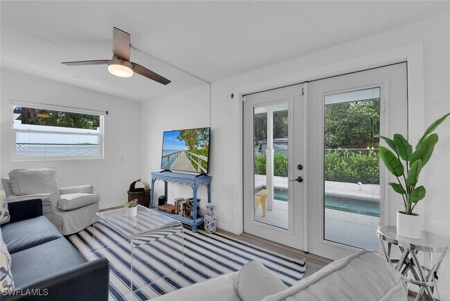 property at 2048 Holiday Ln