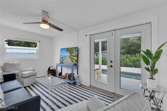 2048 Holiday Ln in Naples, FL - Building Photo - Building Photo