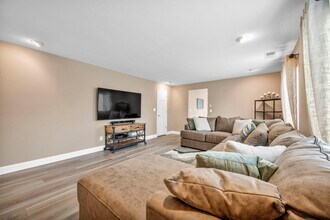 8918 Grisom Way in Reno, NV - Building Photo - Building Photo