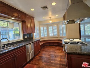 2829 Markridge Rd in Montrose, CA - Building Photo - Building Photo