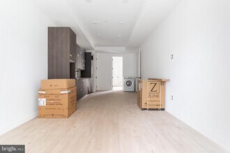 1306 N Front St-Unit -2R in Philadelphia, PA - Building Photo - Building Photo