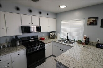 4800 Fernley Way in Las Vegas, NV - Building Photo - Building Photo