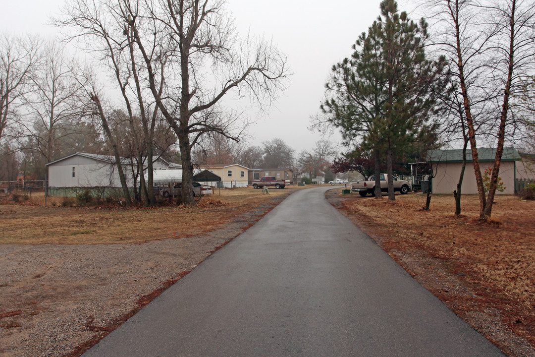 Choctaw Mobile Home Park in Choctaw, OK - Building Photo