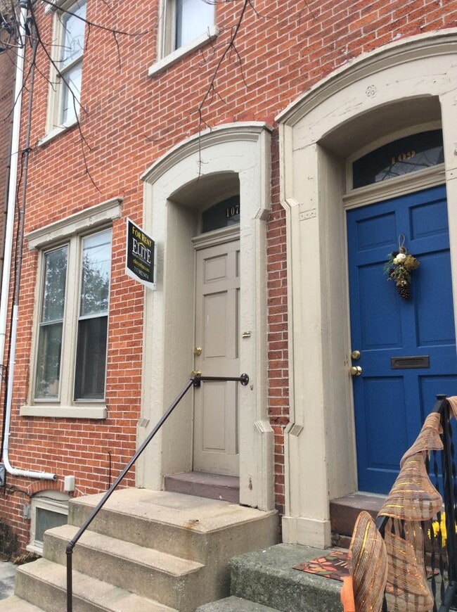property at 107 S Pershing Ave