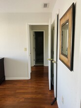 4613 Bayshore Dr, Unit B5 in Naples, FL - Building Photo - Building Photo