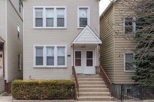 2616 N Marshfield Ave, Unit J02P in Chicago, IL - Building Photo