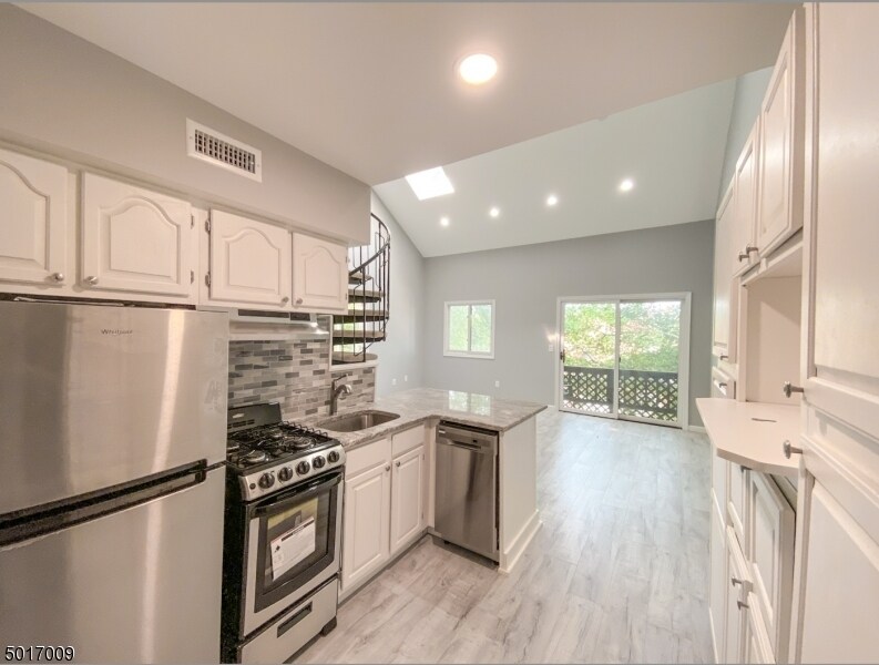 4 Alta Ct W-Unit -2 in Vernon, NJ - Building Photo