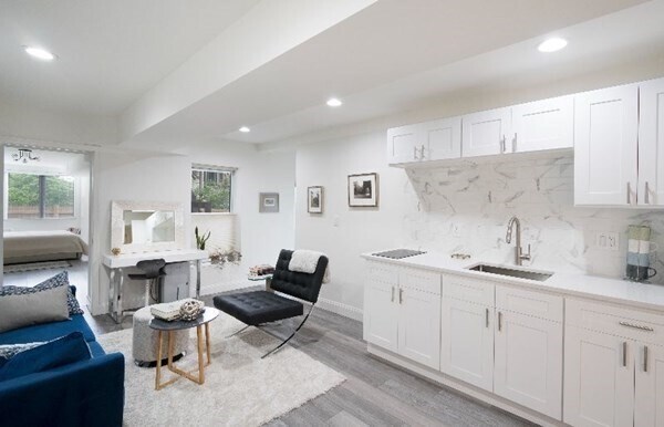 120 Webster St in Boston, MA - Building Photo - Building Photo