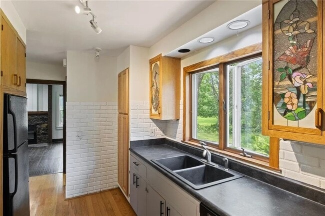 property at 71 Brook Rd
