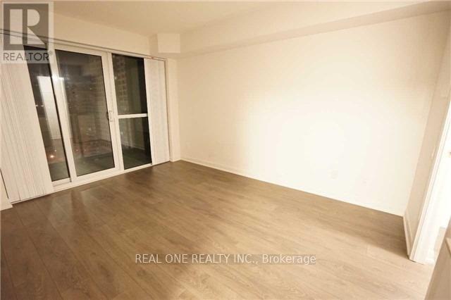 5162 Yonge St in Toronto, ON - Building Photo - Building Photo