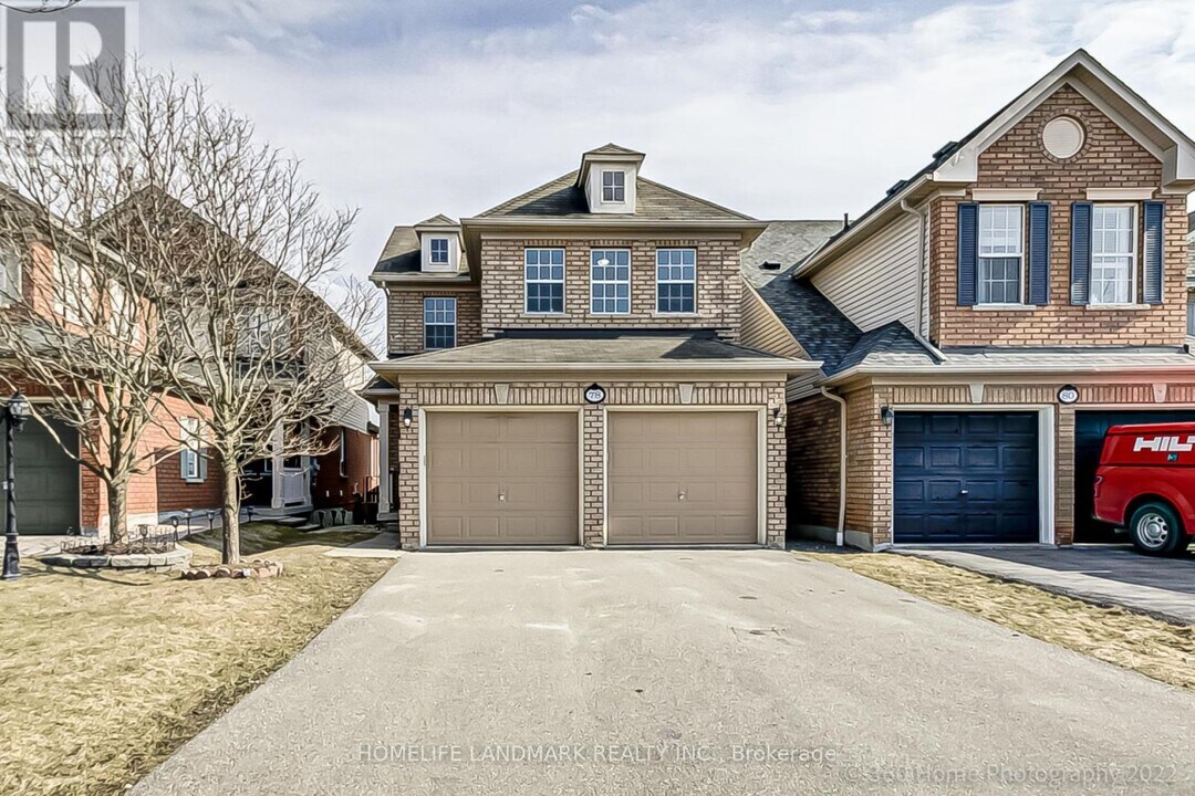 78 Shenandoah Dr in Whitby, ON - Building Photo