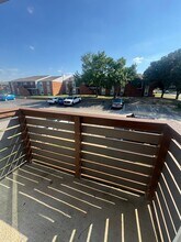 2010 Estrada Pkwy, Unit 20-202 in Irving, TX - Building Photo - Building Photo