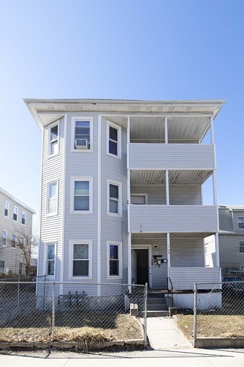 168 Dewey St in Worcester, MA - Building Photo