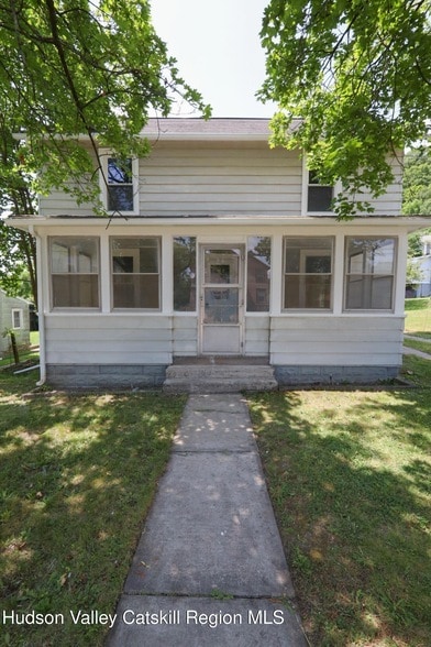 16 Maple St in Catskill, NY - Building Photo - Building Photo