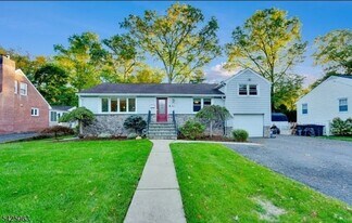 684 Spring Ave in Ridgewood, NJ - Building Photo