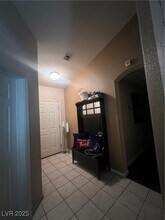 3470 Seaside Treasures Ct in Las Vegas, NV - Foto de edificio - Building Photo