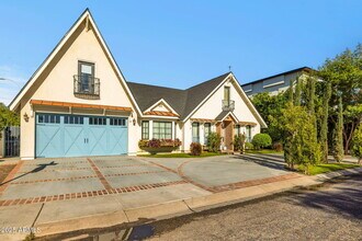 4402 E Turney Ave in Phoenix, AZ - Building Photo - Building Photo