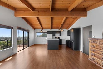 6160 Zumirez Dr, Unit Guesthouse in Malibu, CA - Building Photo - Building Photo