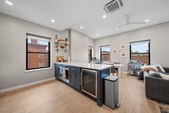 354 Grove St in Jersey City, NJ - Building Photo - Building Photo