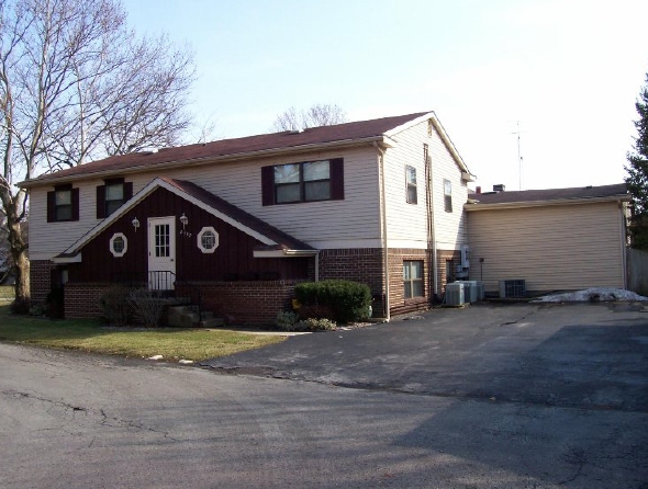 2306 Rockspring Rd in Toledo, OH - Building Photo - Building Photo