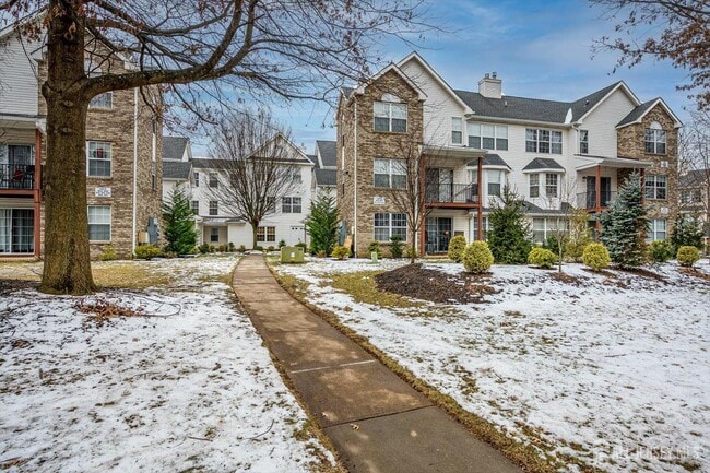 property at 919 Plymouth Rd