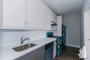 3919 N Janssen Ave, Unit 3E in Chicago, IL - Building Photo