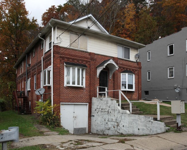 1503 Crescent Rd in Charleston, WV - Building Photo - Building Photo