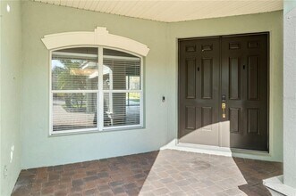 10888 Cory Lake Dr in Tampa, FL - Building Photo - Building Photo