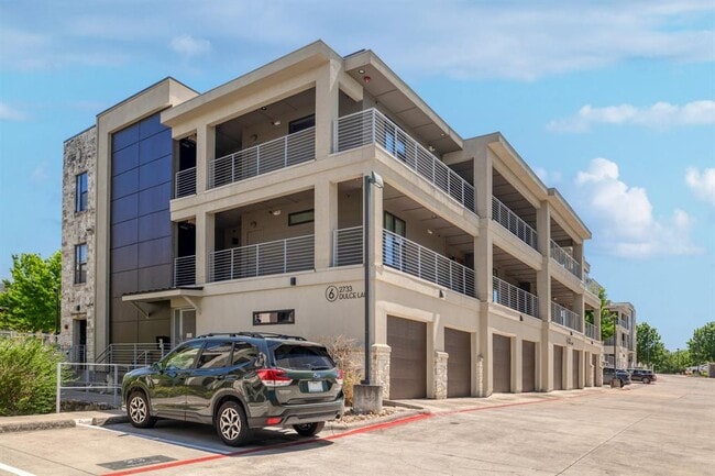 2733 Dulce Ln in Austin, TX - Building Photo - Building Photo