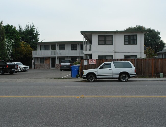 370 N Fairoaks Ave in Sunnyvale, CA - Foto de edificio - Building Photo