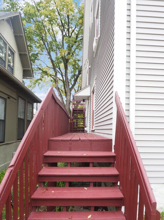 3035 Irving Ave S in Minneapolis, MN - Building Photo - Building Photo