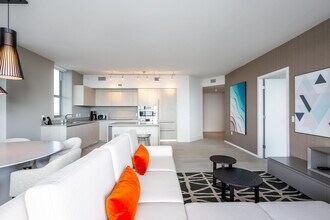 4010 S Ocean Dr in Hollywood, FL - Building Photo - Building Photo