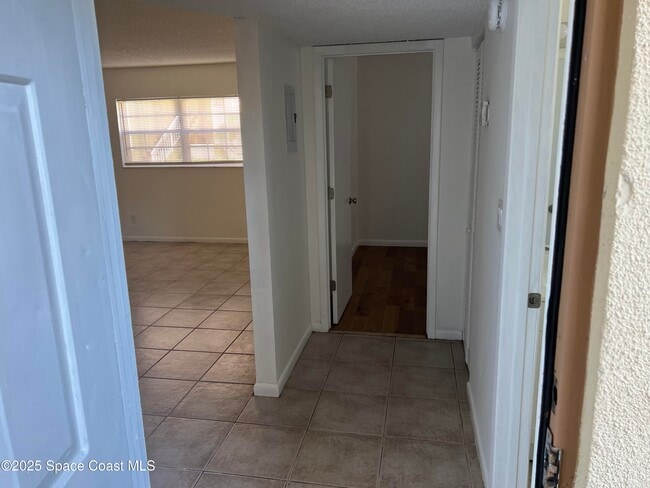 1609 Sunny Brook Ln in Palm Bay, FL - Building Photo - Building Photo