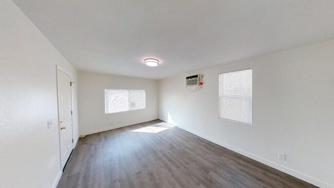 26026 E 9th St in San Bernardino, CA - Building Photo - Building Photo